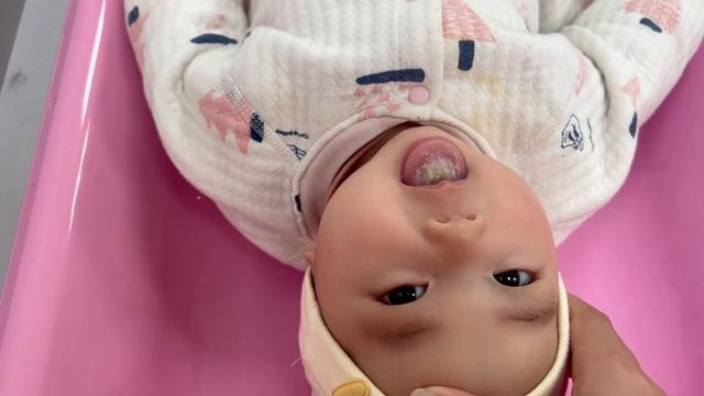 阿芝带女儿去体检，三个月的糖糖身高59厘米体重12斤，算不算达标 смотреть онлайн