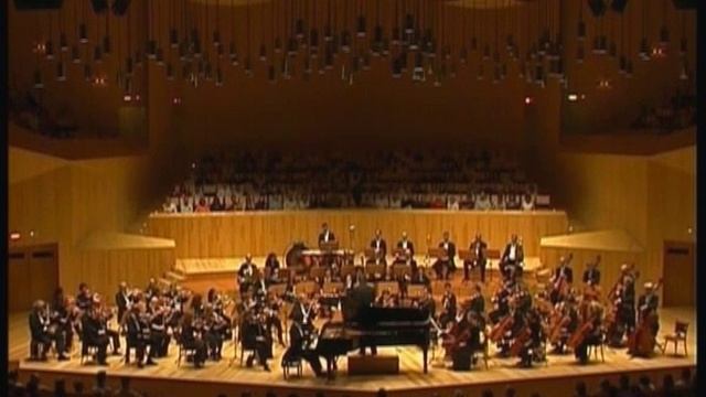 Pianist Fabio Bidini plays Saint-Saens: Concerto N. 5 op. 103 смотреть онлайн
