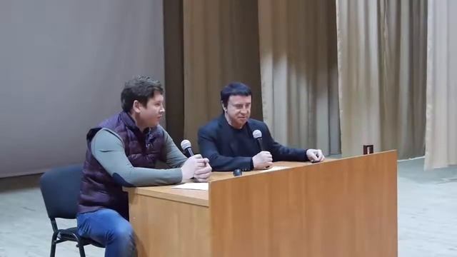 Должен ли психотерапевт обладать навыками гипноза? смотреть онлайн