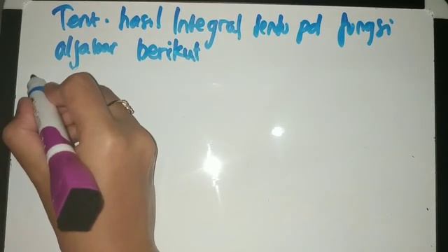 Menentukan hasil integral tentu pada fungsi aljabar смотреть онлайн