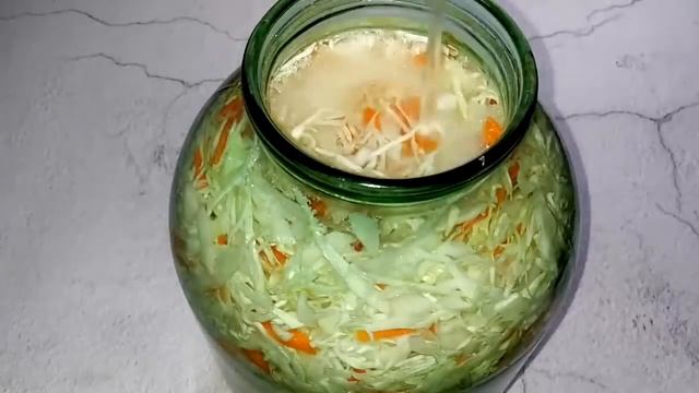 МАМА МЕНЯ НАУЧИЛА! ОБАЛДЕННАЯ Квашеная капуста. Вы больше НЕ будете КВАСИТЬ по другому! смотреть онлайн