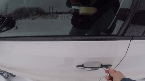 VW Polo Sedan, как закрыть машину без аккумулятора