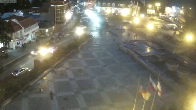 Вебкамера "Площадь Советская". Запись 31.10.2016 18:00:16 смотреть онлайн