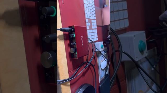 Focusrite Scarlett Solo 3. gen смотреть онлайн