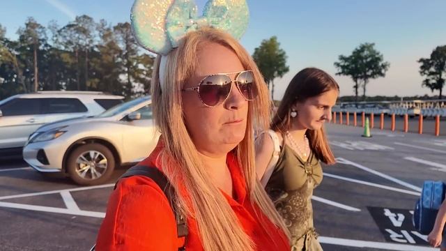 MILLIE GETS ENGAGED! DISNEY PROPOSAL!! | The Radford Family смотреть онлайн