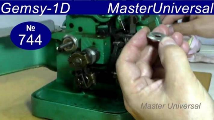 Как разобрать и прочистить тарелочки, поставить заднюю крышку и игольную пластину. Видео № 744.