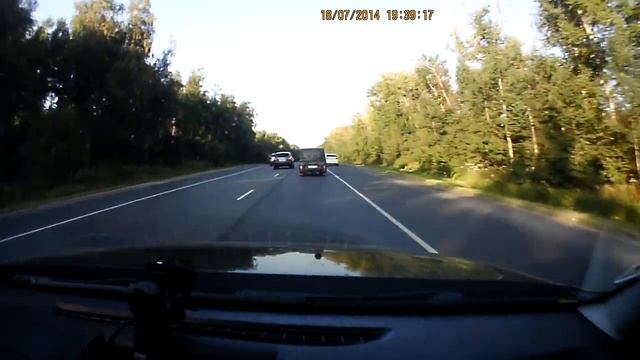 Придурки на дороге. Тройной обгон. смотреть онлайн