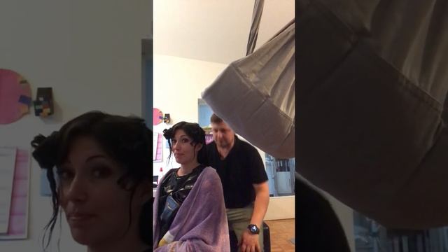 Manu schneidet meine Haare 😲 смотреть онлайн