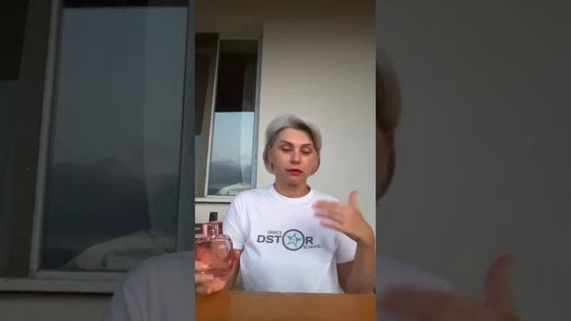 Аромат дня Eau De Lacoste L.12.12 Pour Elle Sparkling Lacoste Fragrances