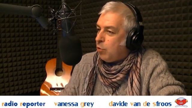 Vanessa Grey intervista Davide Van De Sfroos su Radio Reporter смотреть онлайн