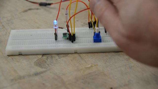 LM393 Comparator Test