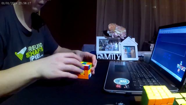 Solve Rubik's cube ao5 18.54 (single 14.77) смотреть онлайн