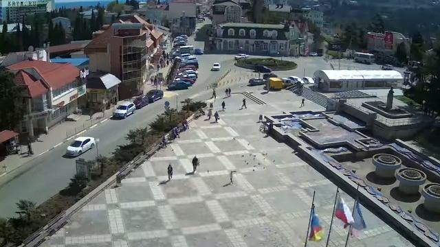 Вебкамера "Площадь Советская". Запись 07.04.2018 14:00:04 смотреть онлайн