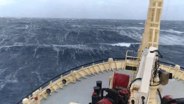 Atlantic Explorer в Атлантике смотреть онлайн