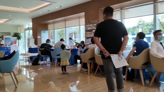 For the first time in China as a blood donor смотреть онлайн