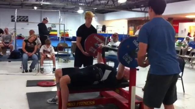 253 Bench Press 3rd Attempt смотреть онлайн