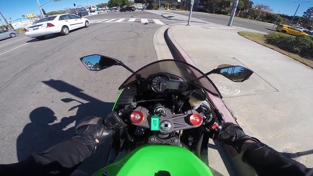 MOTORCYCLE BASICS: REV MATCHING! смотреть онлайн