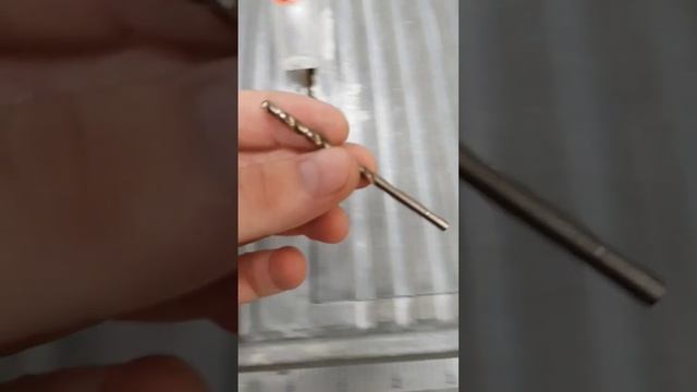 вам необходимо измерить #диаметр #сверла, а метка затерта, то вам нужна вот такая #линейка #irwin смотреть онлайн