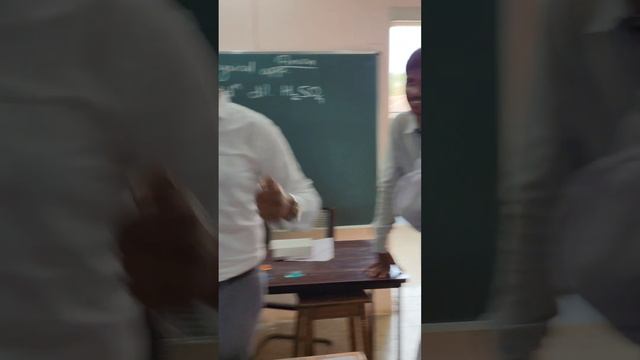 Zor ka Jhatka laga ||Suffocating odour ||Test for Sulphite ion || Evolution of SO2 gas смотреть онлайн