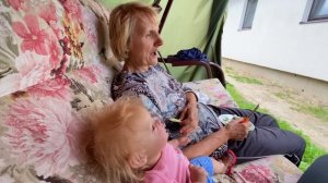 ЕСЕНИЯ УПАЛА БАБУШКА НЕ УСЛЕДИЛА РЕБОРН ЕСЕНИЯ УДАРИЛАСЬ ПРОГУЛКА С РЕБОРНОМ В ДЕРЕВНЕ reborn baby