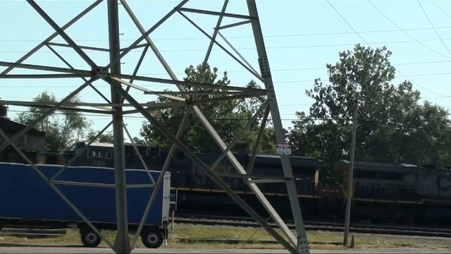 Late August catches OLS, YN2 AC60, CN's, and CSX F40PH смотреть онлайн