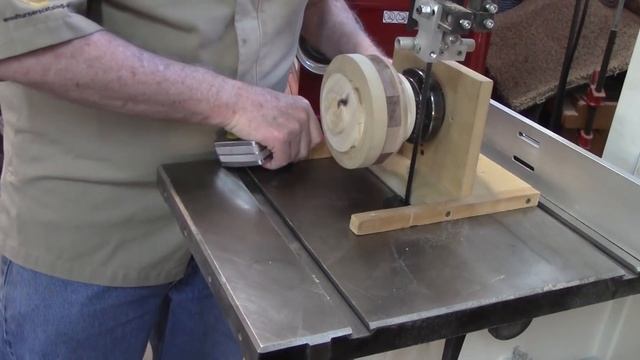 Woodturning - Cutting Segmented Rings on Lathe, Band Saw and Table Saw смотреть онлайн