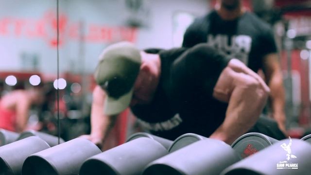 Training - Chest, Tris and Bi's - Arnold Classic Lead Up 2019 IFBB PRO SAM PEARCE смотреть онлайн