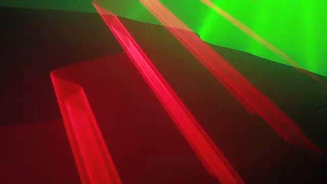 Single Red & Green Laser смотреть онлайн