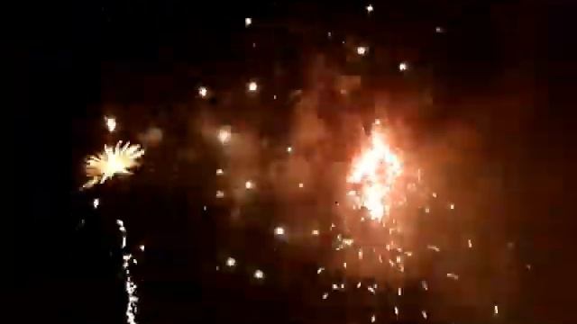 Зверский Салют в Чебоксарах:)01.01.2013 смотреть онлайн