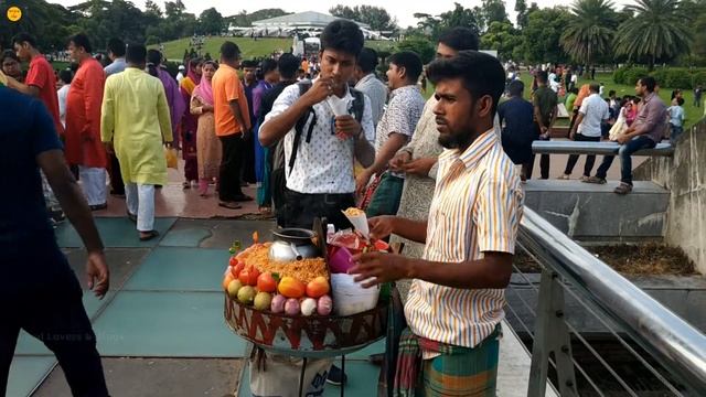 4 street food items(Chola makha, Chanachur makha, Jhalmuri, Amra vorta) Delicious Street Food смотреть онлайн