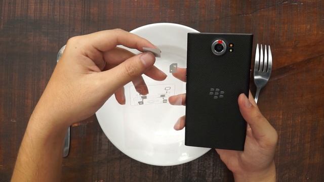 Trên tay BlackBerry Priv Chính Hãng смотреть онлайн