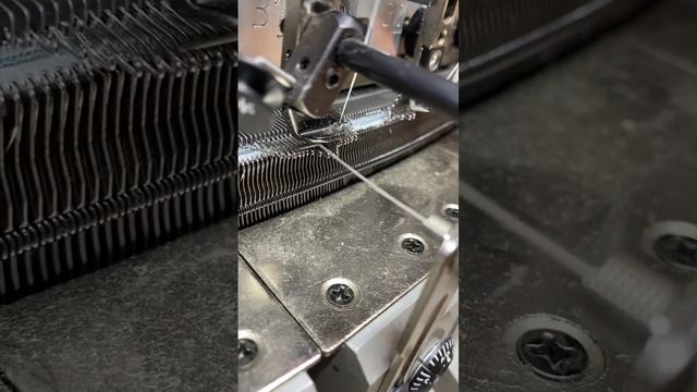 How to Install Needle Detector on Circular Knitting Machinery смотреть онлайн