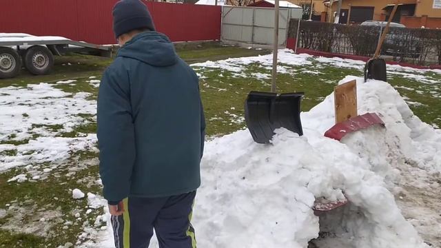 Зделал дом из снега радасть или... смотреть онлайн