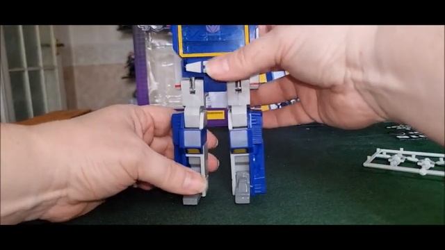 Transformers: G1 40th Anniversary Soundwave, Laserbeak And Ravage