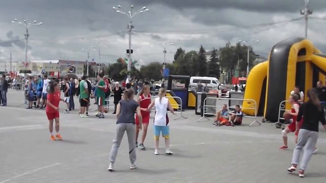 Стритбол. Куба vs Тройняшки смотреть онлайн
