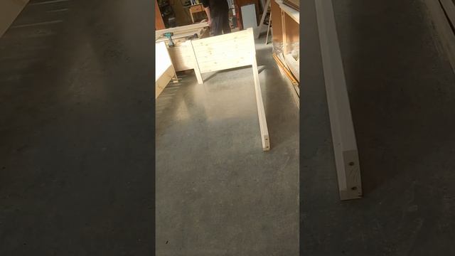 💪Очень крепкие кровати из массива, стоят как вкопанные, размер 200х90. Сборка занимает 10 минут. смотреть онлайн