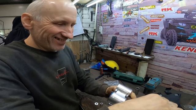 GR8 2024 года. Собираем из коробки новые полноразмерные мотоциклы. смотреть онлайн