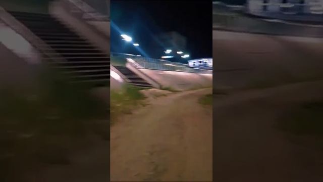 Ночьяная Атмосфера На Набережной Амура Города ЮНОСТИ. КОМСОМОЛЬСК НА АМУРЕ. смотреть онлайн