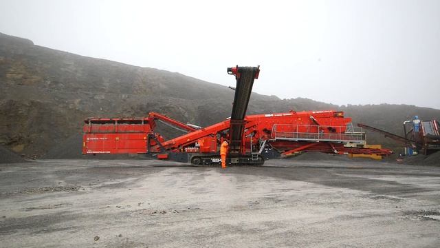Terex Finlay 693+, 694+, 696 New Generation Inclined Screeners Fold Out Procedure