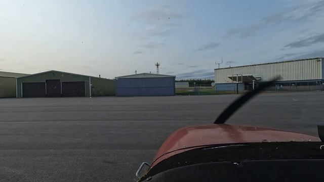 Startup and taxi Cessna 172 Skyhawk смотреть онлайн