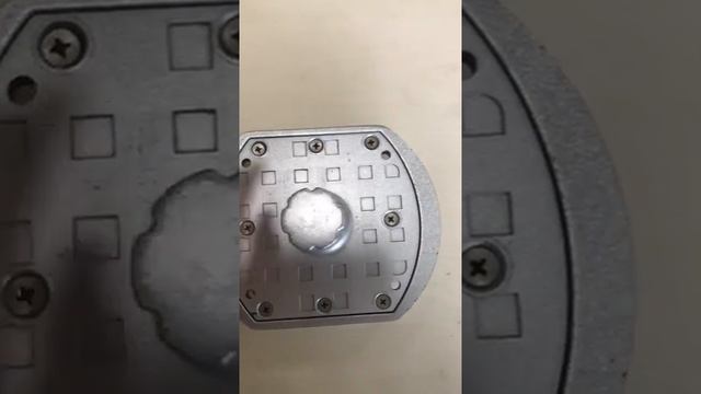 Hengxing RS22 Solar Road Stud смотреть онлайн