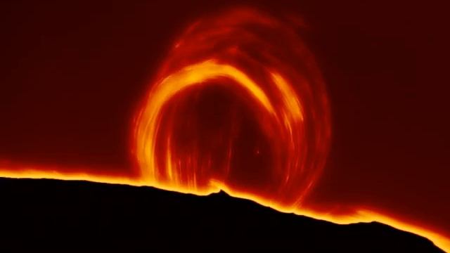 Magnificent Solar Looping Prominence on July 19, 2012 смотреть онлайн