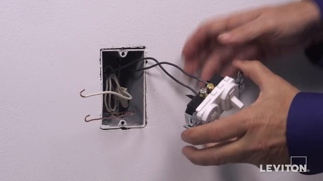 How to Install a Combination Device with a Single Pole Switch and a Receptacle | Leviton смотреть онлайн