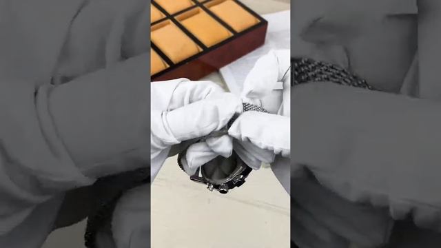 Обзор часов Guardo B01352(2)-1 Silver-Black смотреть онлайн