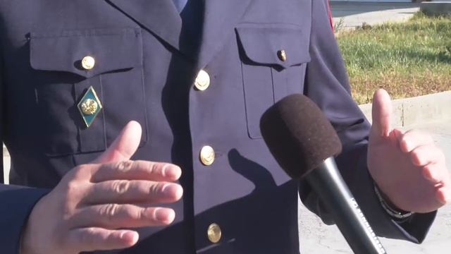 Түркістандық полицей темір жол көпірінен секірмек болған орта жастағы әйел құтқарды смотреть онлайн
