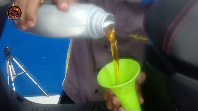 How to reset service reminder and change oil KRV180 #KYMCO #KALANGISMOTOVLOG смотреть онлайн