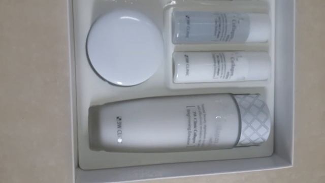 Bộ Dưỡng Da Trắng Sứ bật tone 3wclinic смотреть онлайн