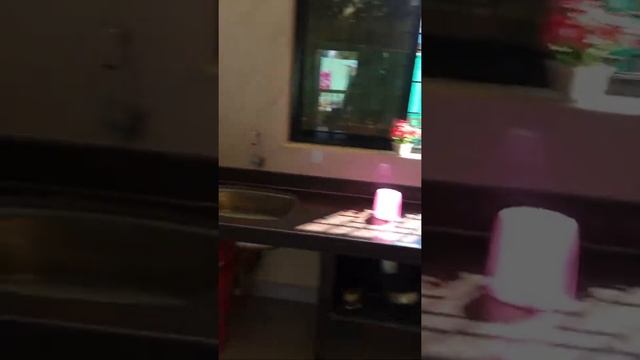 №195-8. Уютная небольшая студия на третьем этаже дома рядом с пляжем. Мандрем, Гоа, Индия. Обзор. смотреть онлайн