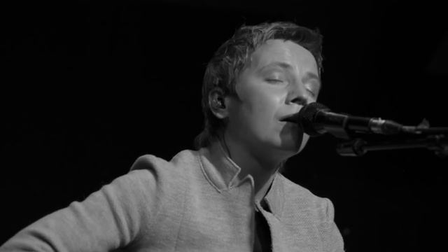 Светлана Сурганова - За тобой (Парижская акустика Live) смотреть онлайн