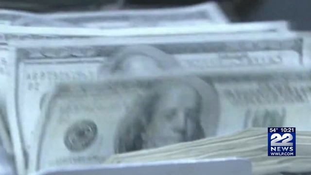 Restaurant group sees possible minimum wage ballot question as “threat” смотреть онлайн